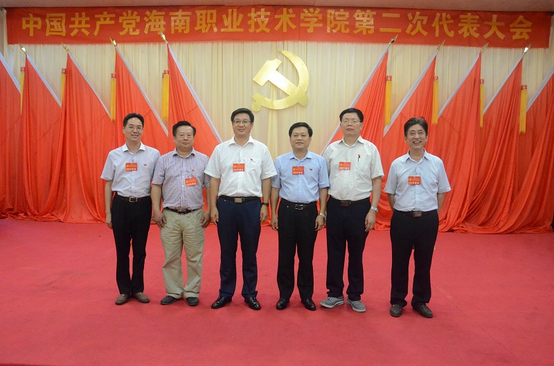 7月9日，新一屆黨委委員（海職青年記者團(tuán) 黃炳蔚攝影）.JPG