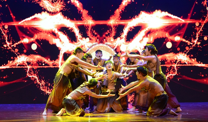 舞蹈《留戀這方土》（海職青年記者團(tuán) 黃炳蔚攝影）.jpg