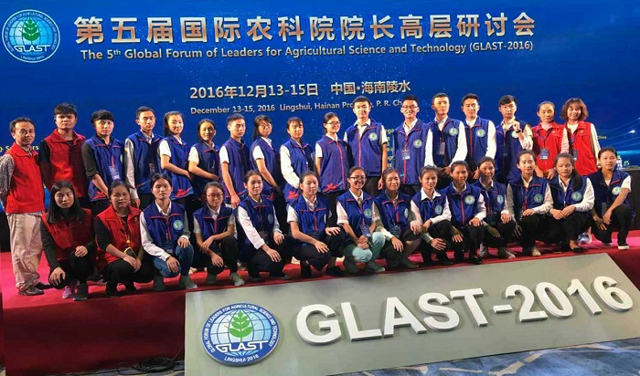 我校志愿者合影留念（海職院青協(xié) 曾祥進(jìn)攝影）.jpg