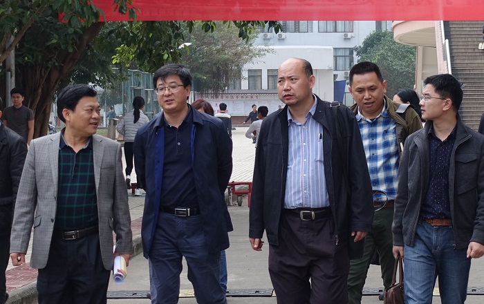 督查組一行走訪校園（海職青年記者團(tuán) 許家波攝影）.jpg