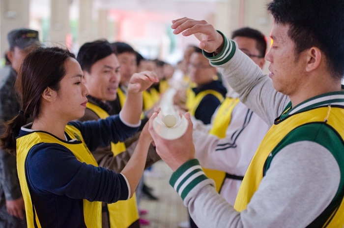 戶外拓展訓(xùn)練項目“珠行萬里”（圖書館 梁平攝影）.jpg