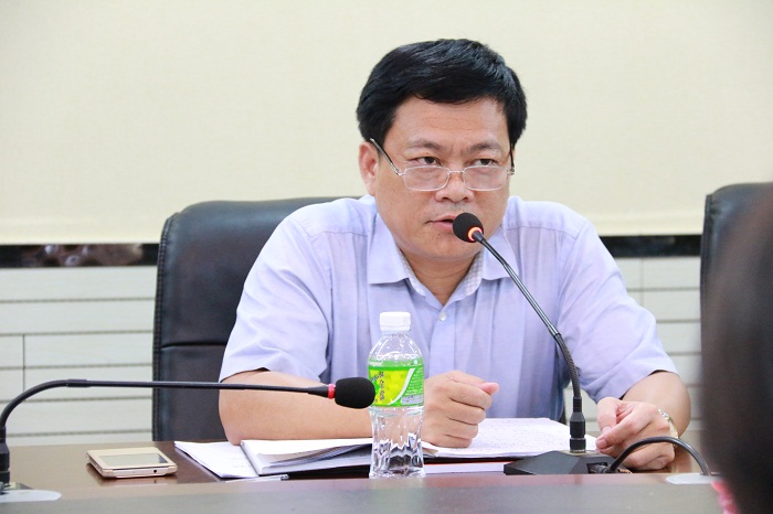 王承慶對(duì)推進(jìn)“兩學(xué)一做”學(xué)習(xí)教育常態(tài)化制度化工作進(jìn)行具體部署（海職青年記者團(tuán) 卓亞明攝影）.JPG