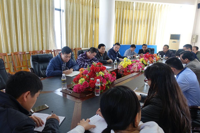 （工業(yè)與信息學(xué)院新任黨組織干部座談會 黨委宣傳部陳瑜攝影）.JPG