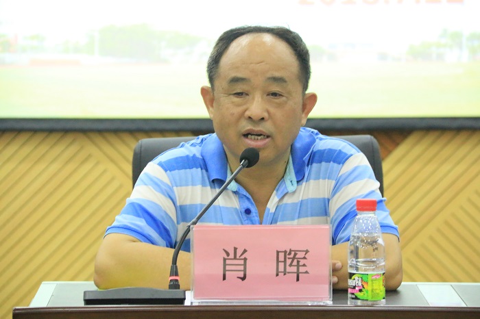 肖暉在開(kāi)班儀式上講話（海職青年記者團(tuán) 許家波攝影）.JPG